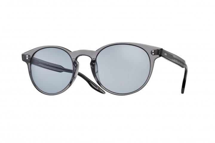 Volcanic Black with Jasmine Blue