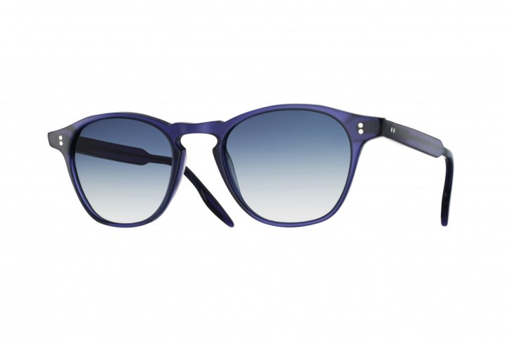 Blue Light Sapphire with Navy